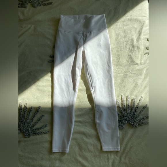 Sport bra top & leggings | Fabletics - Picture 6 of 10